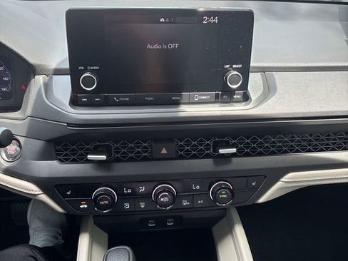 Used 2025 Honda Accord SE image 19