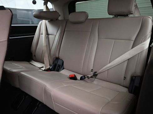 Used 2024 Ford Expedition Max XLT image 33