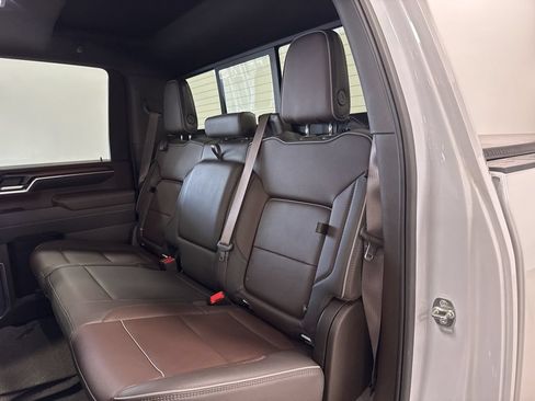 Used 2025 GMC Sierra 3500 Denali w/ Technology Package AWD/4WD image 11