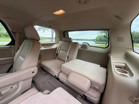 Used 2013 Cadillac Escalade Luxury RWD image 13