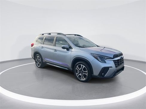 Used 2023 Subaru Ascent Limited w/ Technology Package image 2
