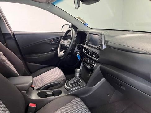 Used 2019 Hyundai Kona SE w/ Cargo Package image 11