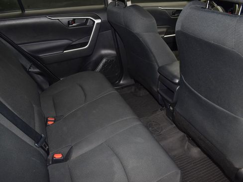 Used 2021 Toyota RAV4 LE image 20