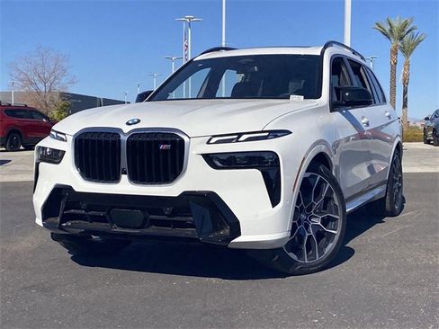 New 2025 BMW X7 M60i w/ Climate Comfort Package image 3