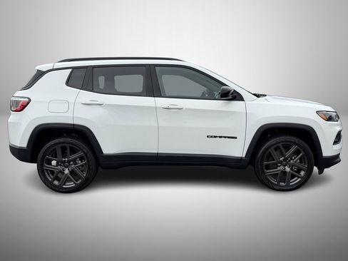 New 2026 Jeep Compass Latitude image 5