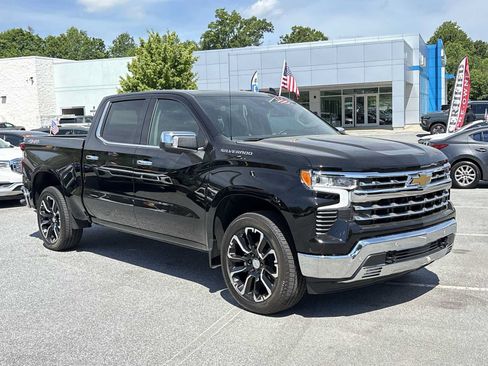 New 2026 Chevrolet Silverado 1500 LTZ w/ LTZ Premium Package AWD/4WD image 4