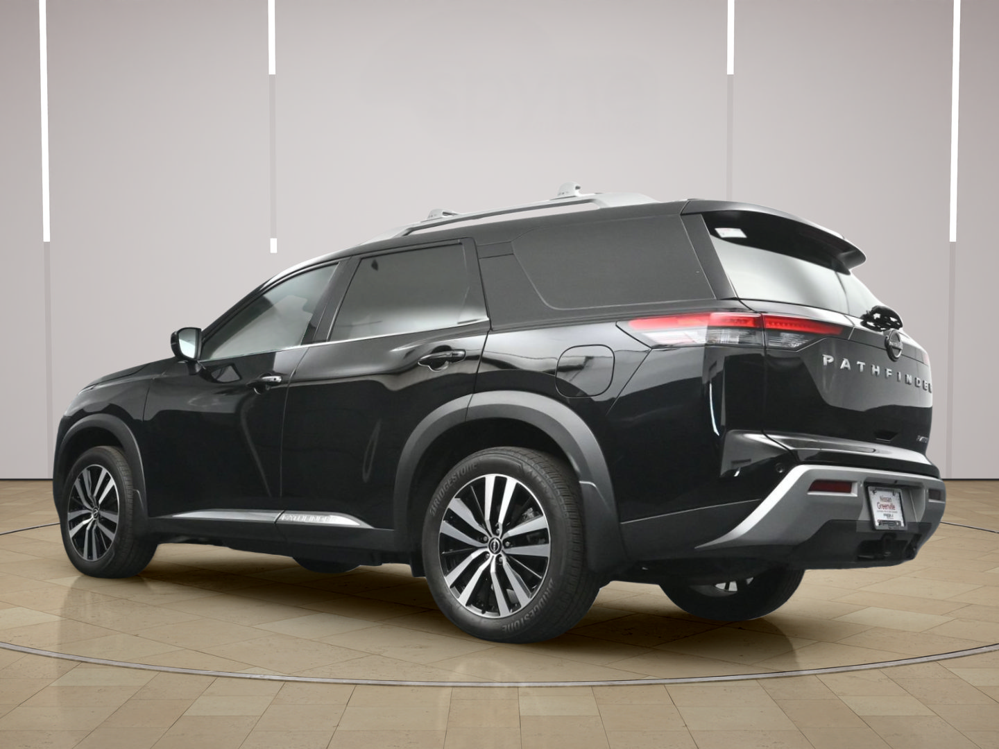 Certified 2025 Nissan Pathfinder Platinum w/ Cargo Package FWD image 31