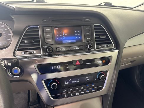 Used 2016 Hyundai Sonata SE image 17