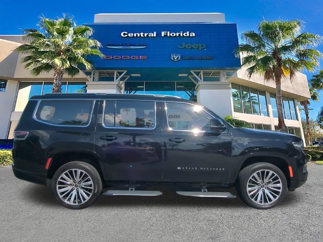 Used 2022 Jeep Grand Wagoneer Series III w/ Rear Seat Video Group 1 AWD/4WD image 4