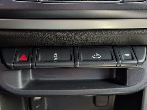 Used 2017 Chevrolet Colorado LT AWD/4WD image 22