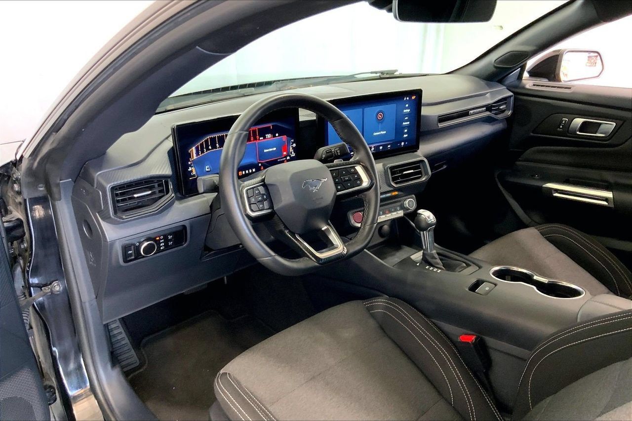 Used 2024 Ford Mustang GT RWD image 13