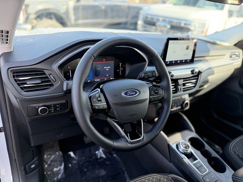 Used 2025 Ford Escape Active w/ Cold Weather Package AWD/4WD image 13