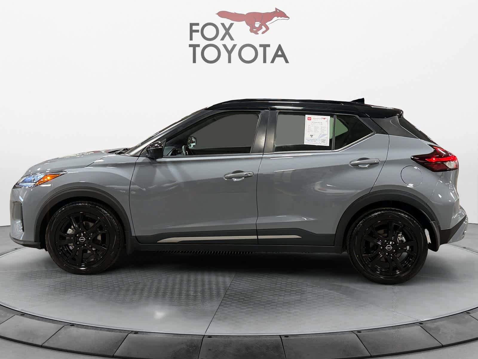 Used 2023 Nissan Kicks SR FWD image 3