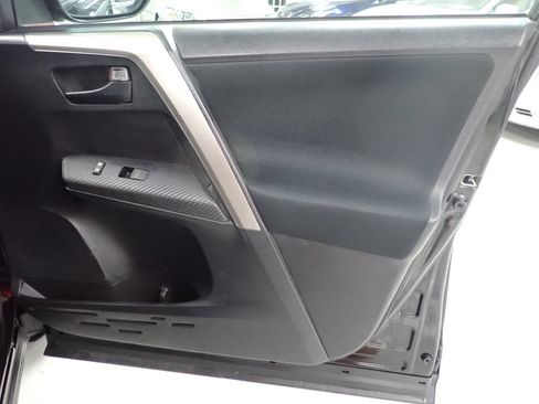 Used 2014 Toyota RAV4 LE image 7