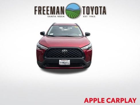 Used 2025 Toyota Corolla Cross LE AWD/4WD image 3