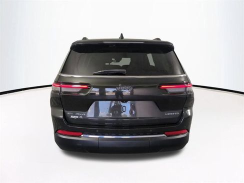 Used 2022 Jeep Grand Cherokee L Limited AWD/4WD image 6