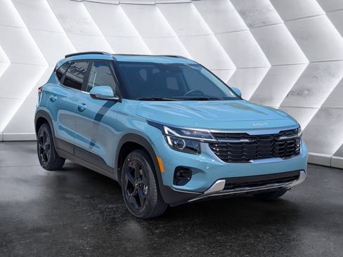 New 2026 Kia Seltos EX FWD image 2