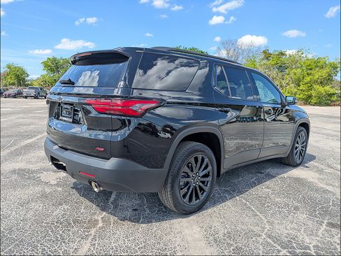 Used 2023 Chevrolet Traverse RS AWD/4WD image 5