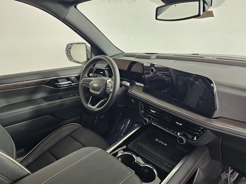 New 2026 Chevrolet Suburban Premier w/ Sun And Tow Package image 10