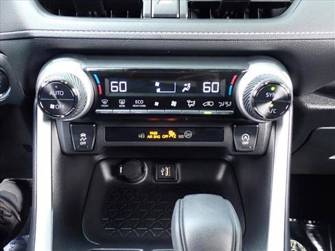Certified 2025 Toyota RAV4 XLE AWD/4WD image 18