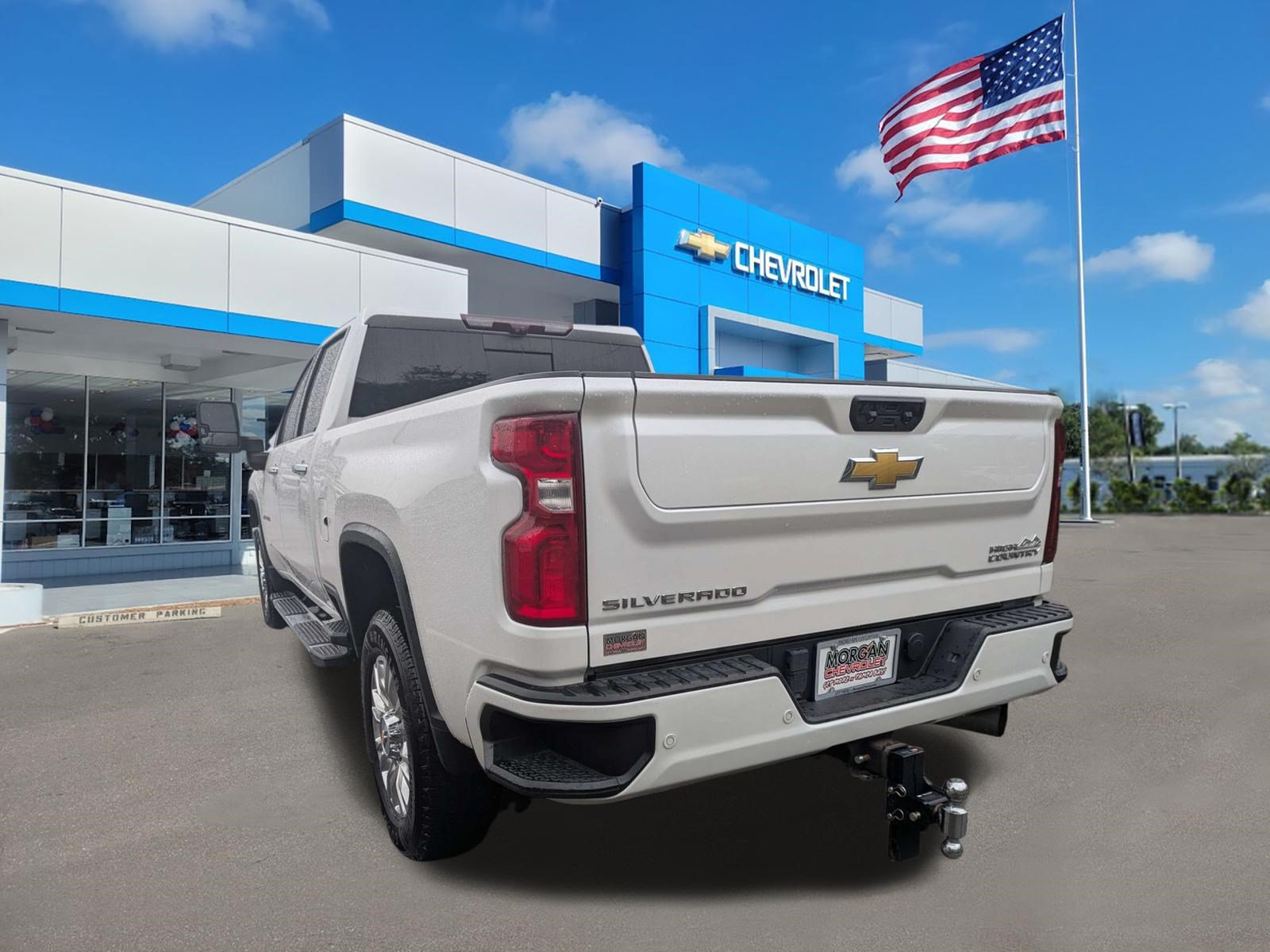 Used 2023 Chevrolet Silverado 2500 High Country w/ Technology Package AWD/4WD image 5