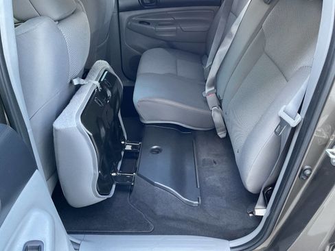 Used 2015 Toyota Tacoma PreRunner w/ TRD Off-Road Package RWD image 33