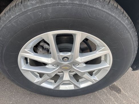 Used 2024 Chevrolet Equinox LT image 35