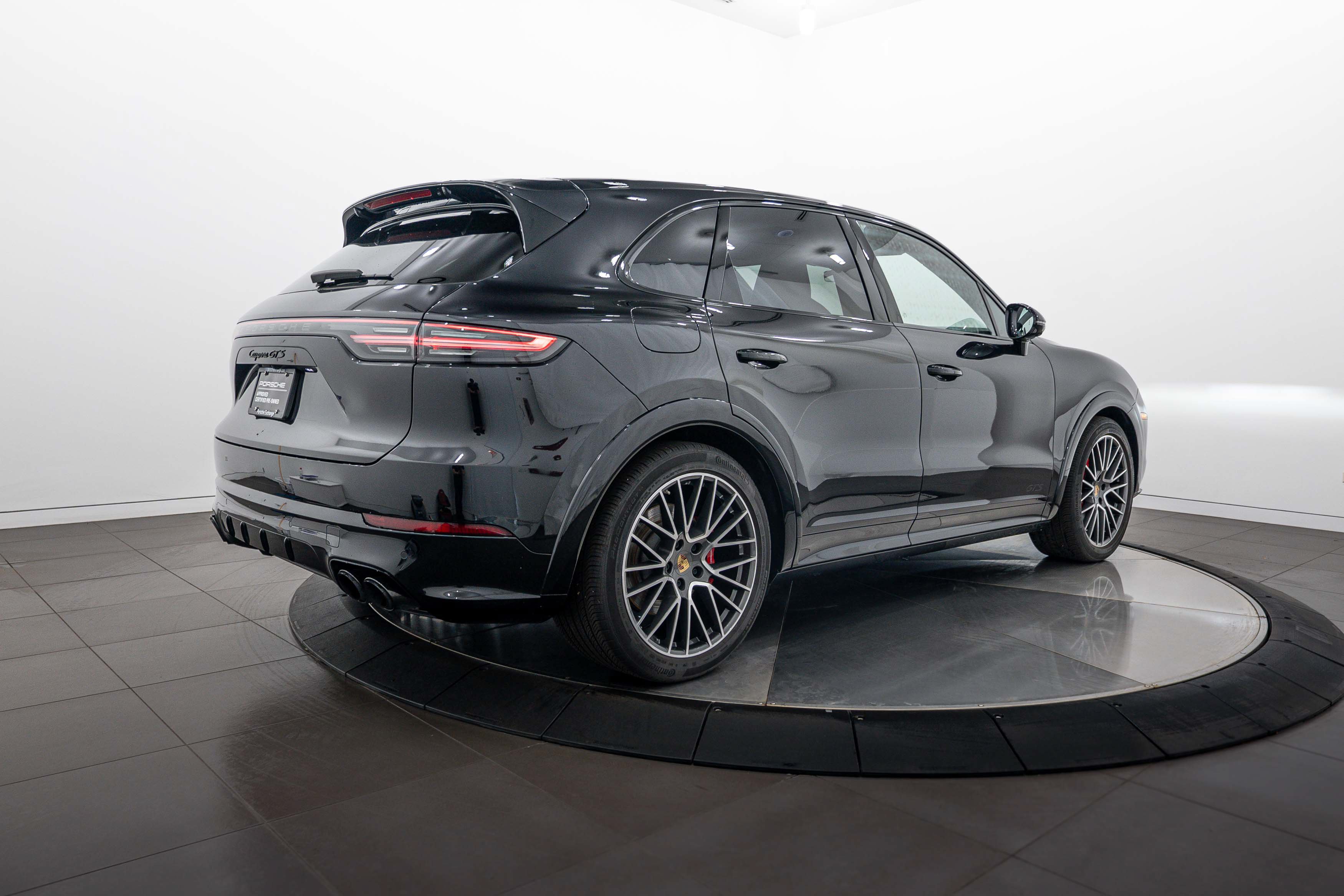 Certified 2022 Porsche Cayenne GTS AWD/4WD image 7
