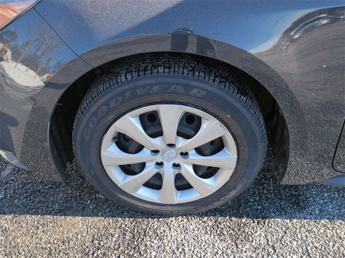 Used 2023 Toyota Corolla LE image 23
