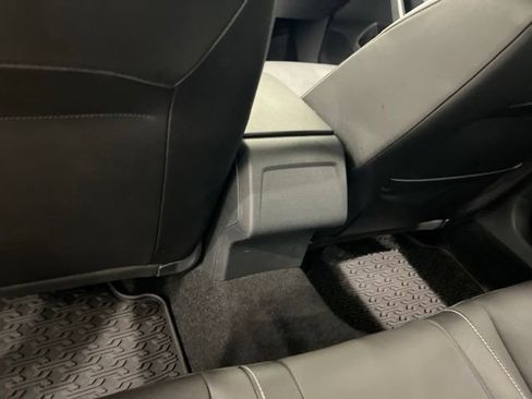 Used 2024 Volkswagen Jetta SE FWD image 15