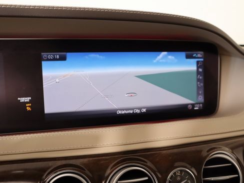 Used 2019 Mercedes-Benz S 560 Sedan image 7