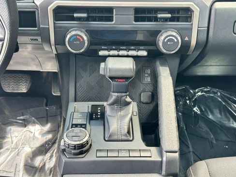 Used 2024 Toyota Tacoma TRD Off-Road image 11