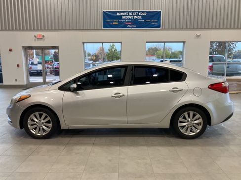 Used 2014 Kia Forte LX w/ Popular Package image 8