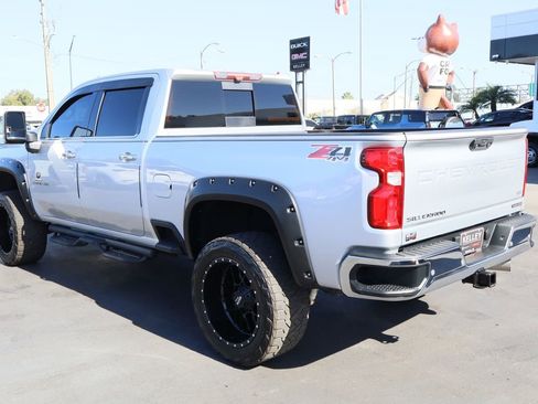 Used 2020 Chevrolet Silverado 2500 LTZ w/ Technology Package image 6