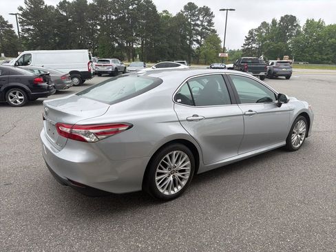 Used 2020 Toyota Camry XLE w/ Driver Assist Package FWD image 8