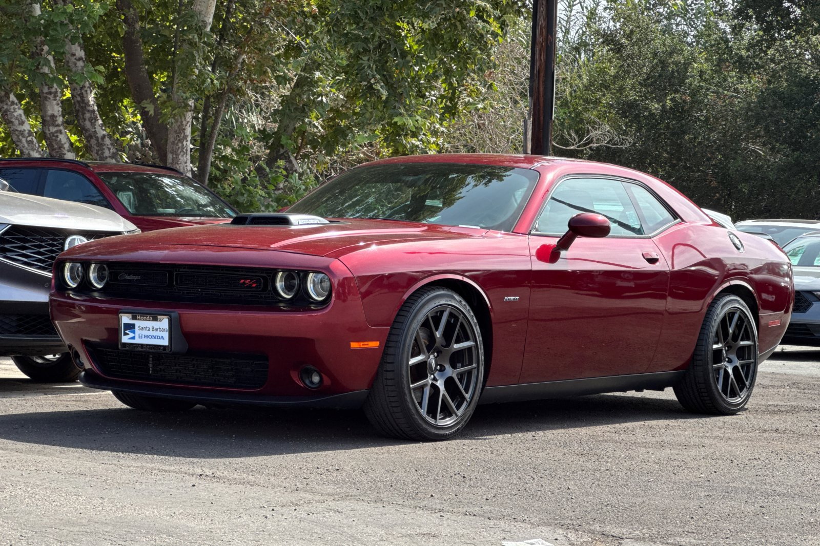 Used 2017 Dodge Challenger R/T RWD image 8