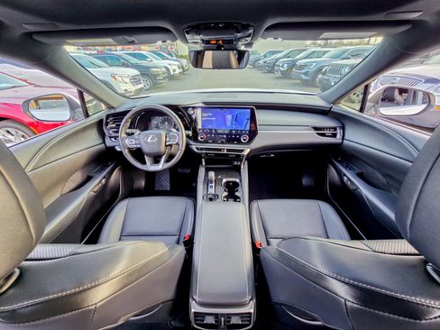 Used 2024 Lexus RX 350 Premium image 18