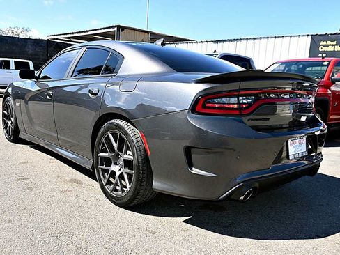 Used 2019 Dodge Charger Scat Pack w/ Plus Group RWD image 5