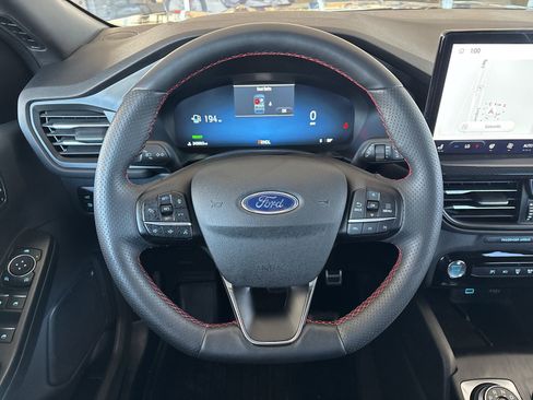 Used 2023 Ford Escape ST-Line Elite image 18