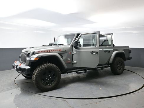 Used 2020 Jeep Gladiator Mojave AWD/4WD image 55