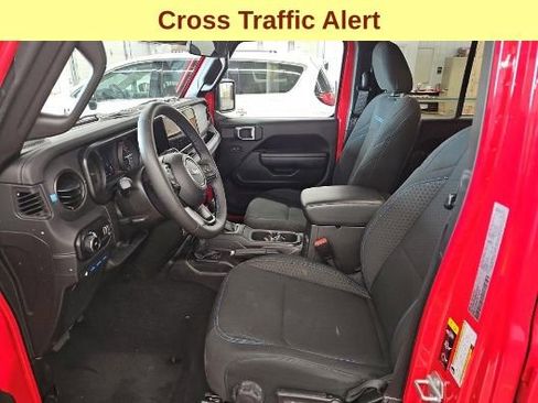 Used 2025 Jeep Wrangler Unlimited Rubicon 4xe w/ Safety Group AWD/4WD image 10