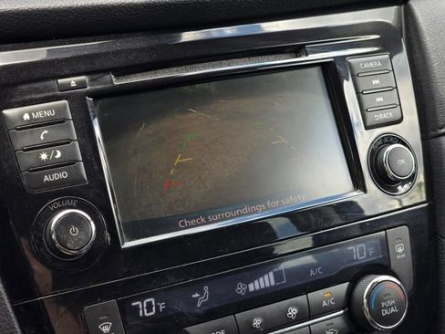 Used 2019 Nissan Rogue SV AWD/4WD image 27
