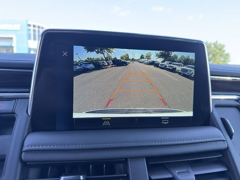 Used 2024 Chevrolet Suburban LT image 19