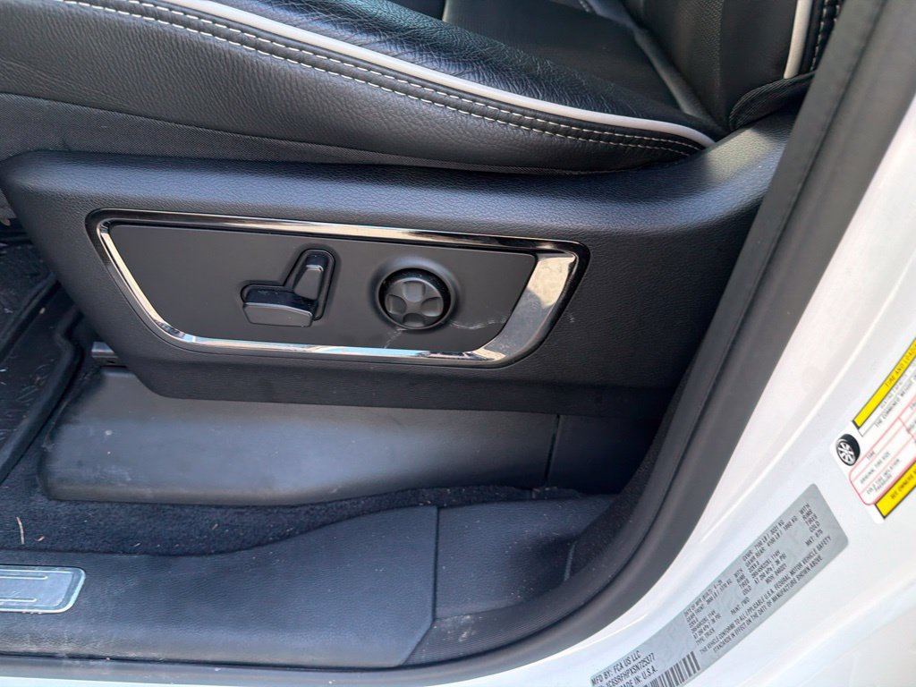 Used 2025 RAM 1500 Limited AWD/4WD image 15