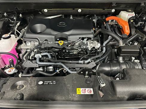 Used 2025 Toyota RAV4 XLE image 55