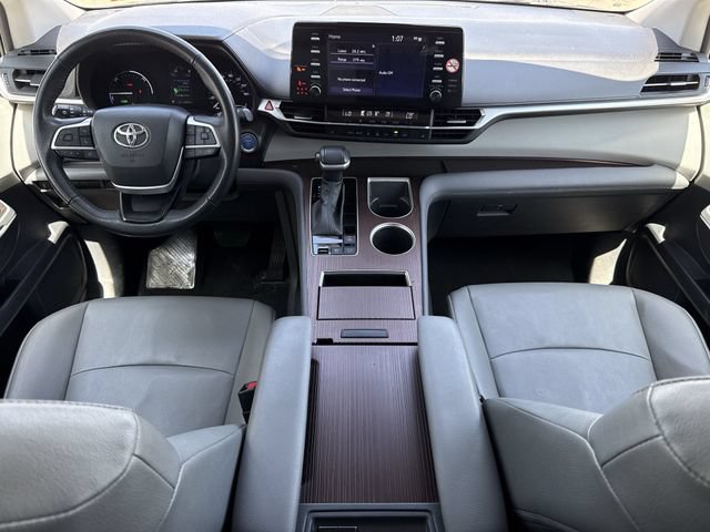 Used 2024 Toyota Sienna XLE FWD image 10