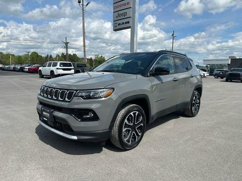 Used 2023 Jeep Compass Limited AWD/4WD image 1