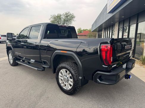 Used 2020 GMC Sierra 2500 Denali w/ Technology Package AWD/4WD image 3