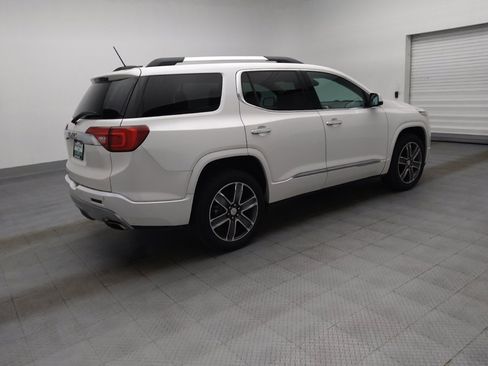 Used 2017 GMC Acadia Denali w/ Technology Package FWD image 10