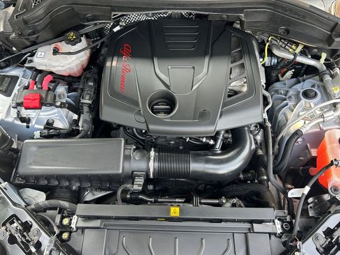 Used 2022 Alfa Romeo Stelvio Sprint image 30